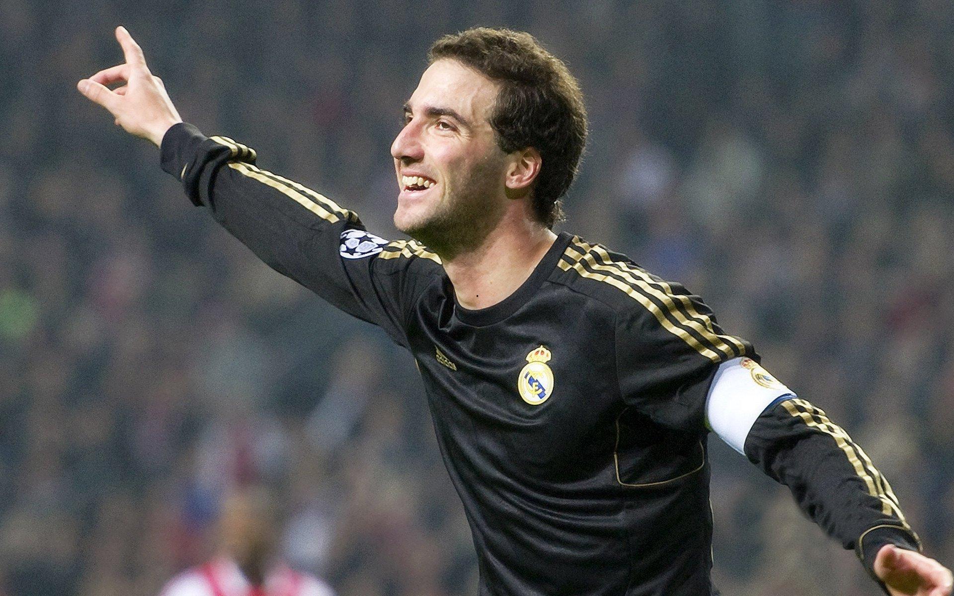 武磊双响林良铭孙国文建功 国足热身告捷寻回进攻节奏